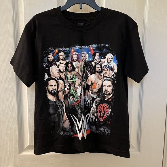 WWE Wrestling 2017 Raw SmackDown Live T-Shirt Graphic Tee Youth Size Medium - Picture 1 of 10